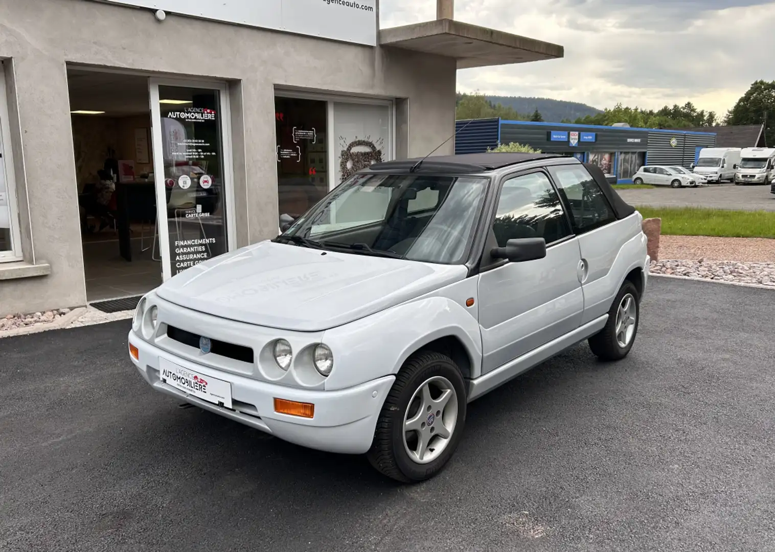 Mega Maxi Concept 1,4 L i 5V Edition limitée Белый - 1