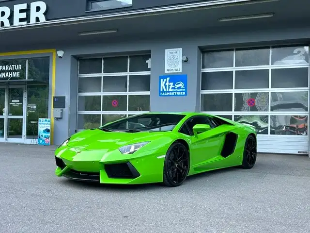 Lamborghini Aventador Aventador LP700-4 Ansicht 2