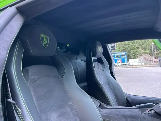 Lamborghini Aventador Aventador LP700-4 Ansicht 12