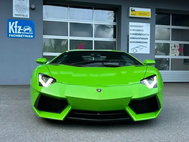 Lamborghini Aventador Aventador LP700-4 Ansicht 16