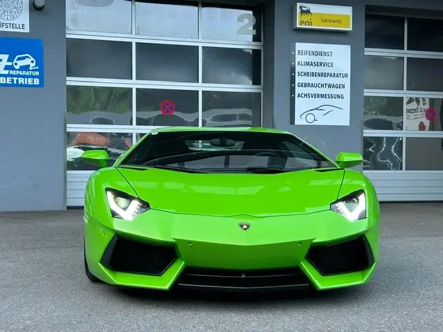 Lamborghini Aventador Aventador LP700-4 Ansicht 3