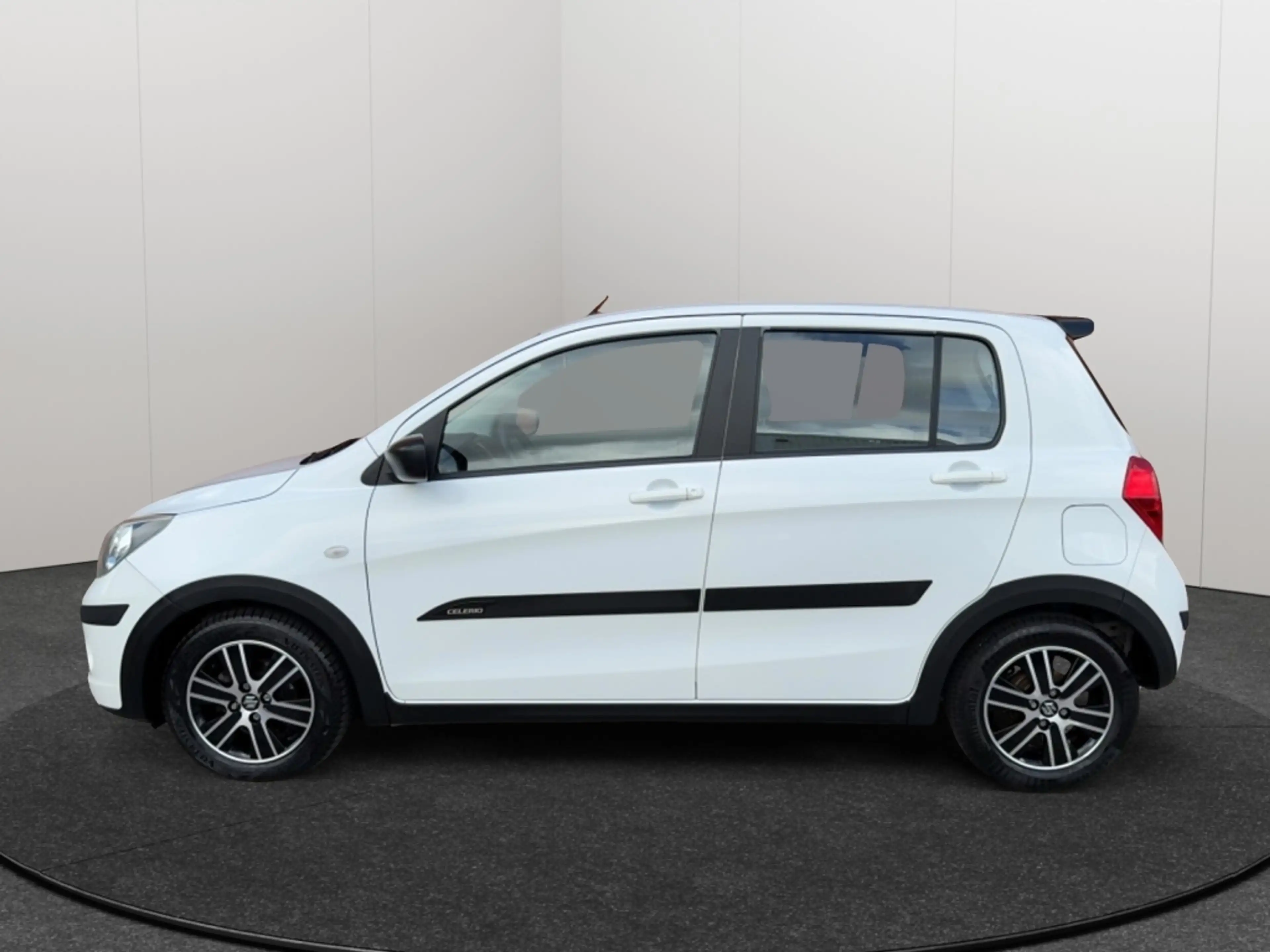 Suzuki Celerio 1.0 Comfort Audio Airco 12 maanden BOVAG Garantie — photo 22