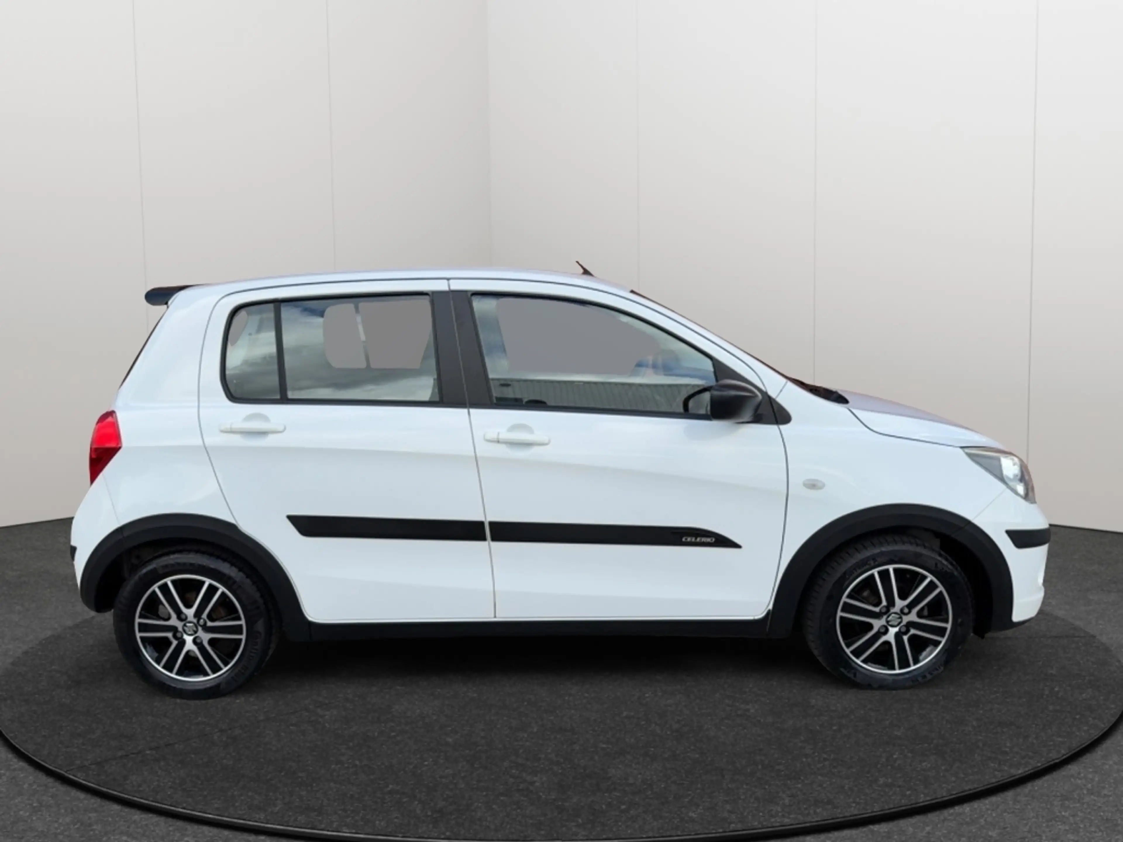 Suzuki Celerio 1.0 Comfort Audio Airco 12 maanden BOVAG Garantie — photo 21