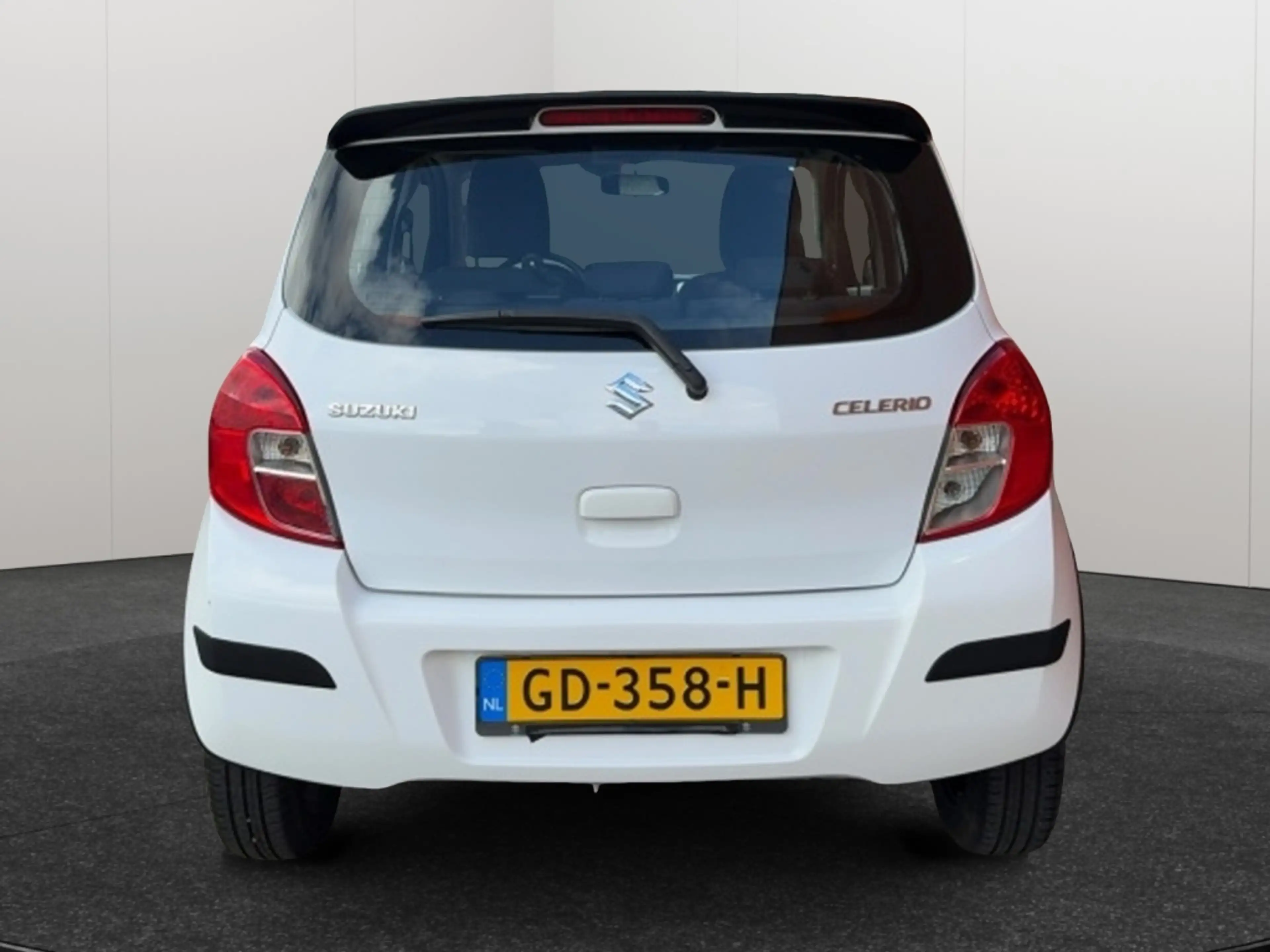 Suzuki Celerio 1.0 Comfort Audio Airco 12 maanden BOVAG Garantie — photo 23