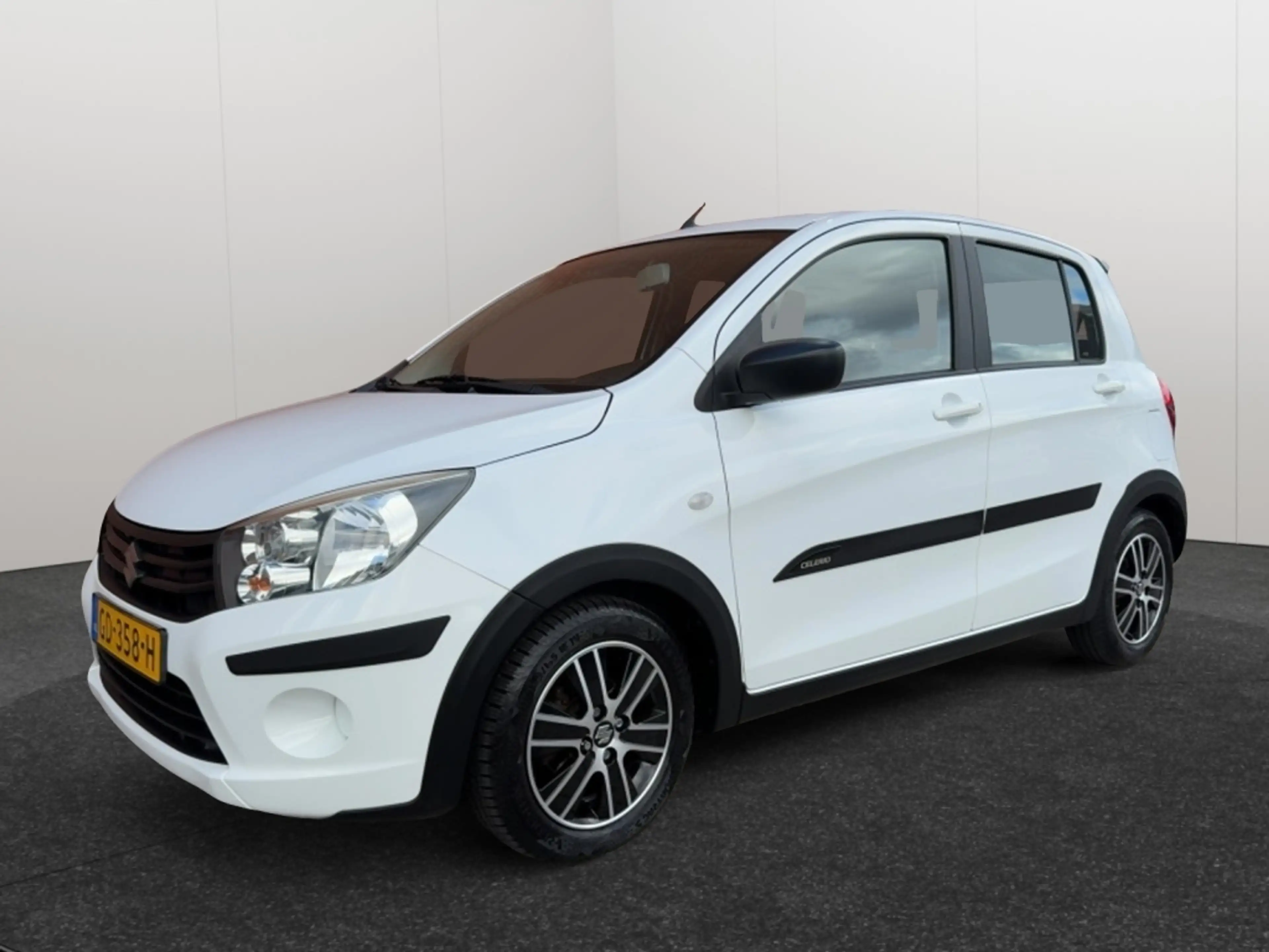 Suzuki Celerio 1.0 Comfort Audio Airco 12 maanden BOVAG Garantie — photo 19