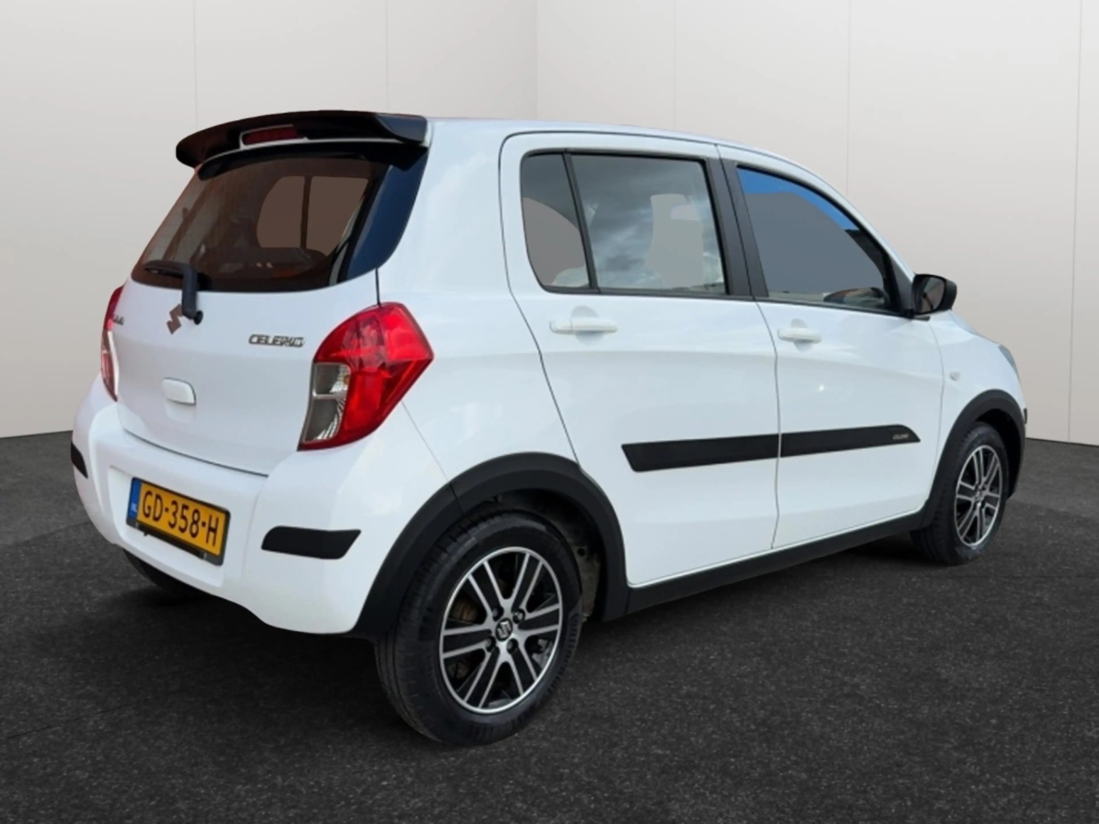 Suzuki Celerio 1.0 Comfort Audio Airco 12 maanden BOVAG Garantie — photo 20