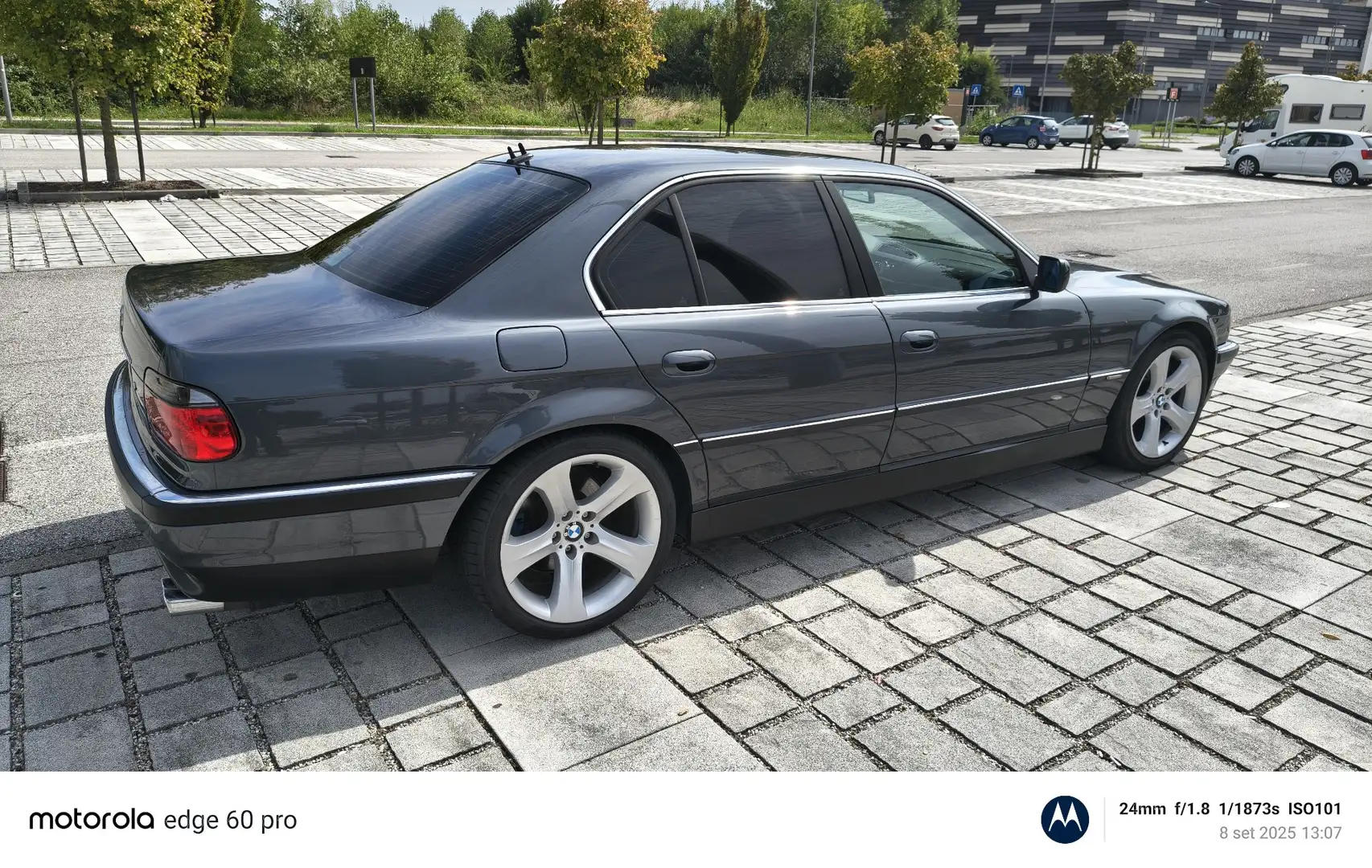 BMW 735 735i - 2