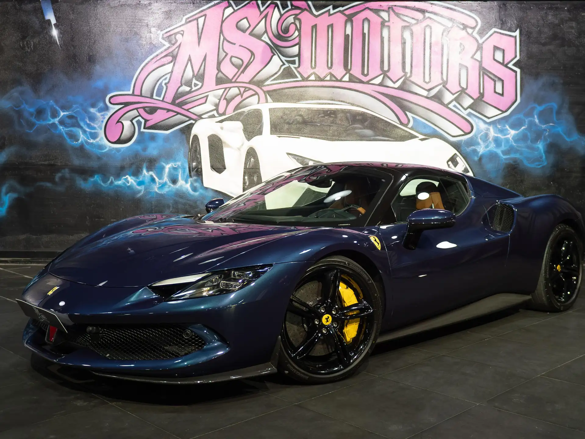 페라리 296 GTS 2024 네이비 사진 2