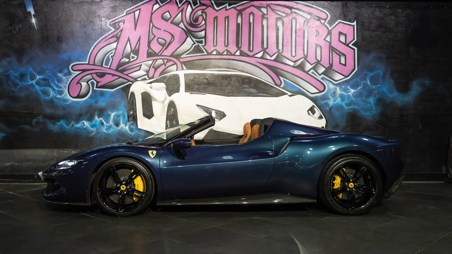 페라리 296 GTS 2024 네이비 사진 3