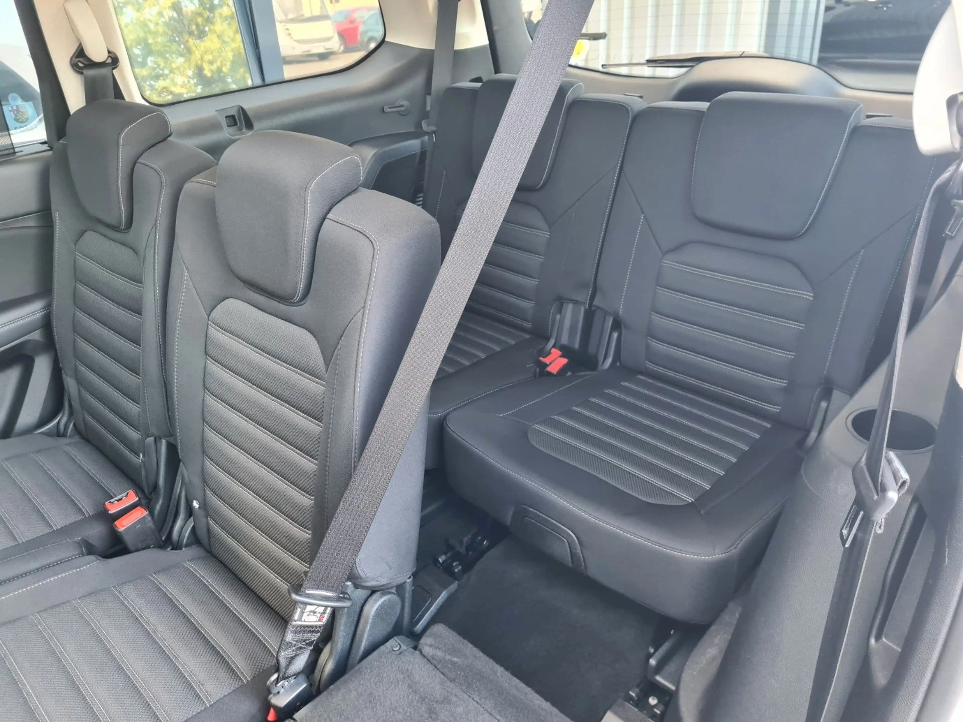 Ford Galaxy Titanium AUT - ASSISTS - LED - PANO - AHK — photo 15