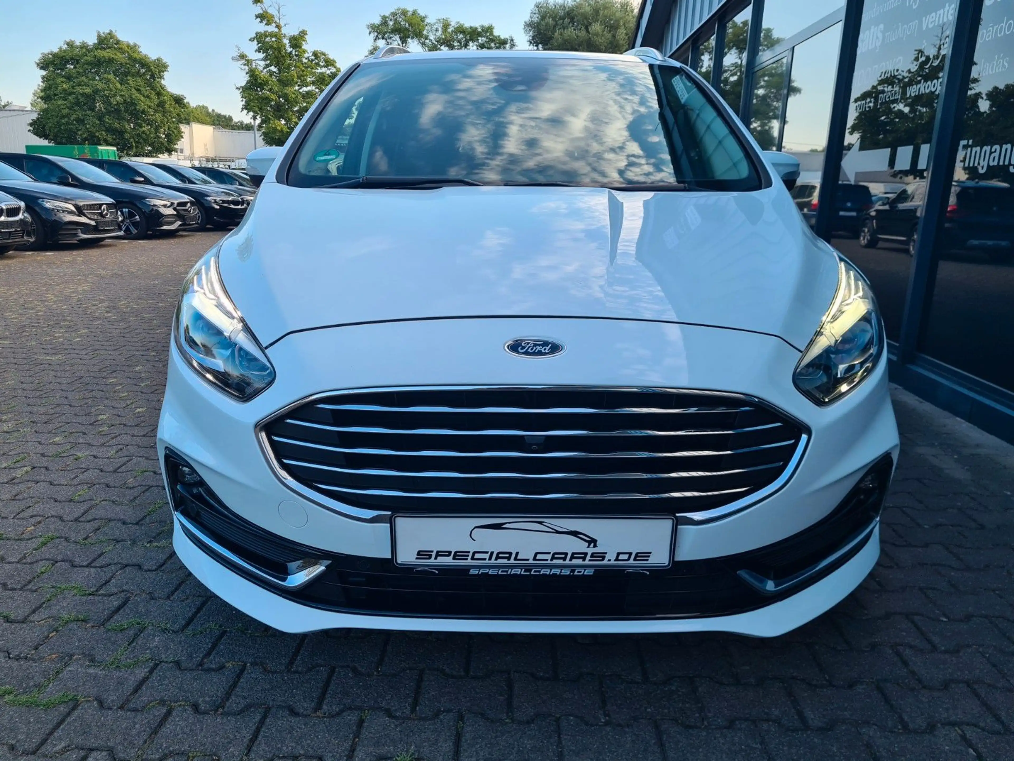 Ford Galaxy Titanium AUT - ASSISTS - LED - PANO - AHK — photo 2