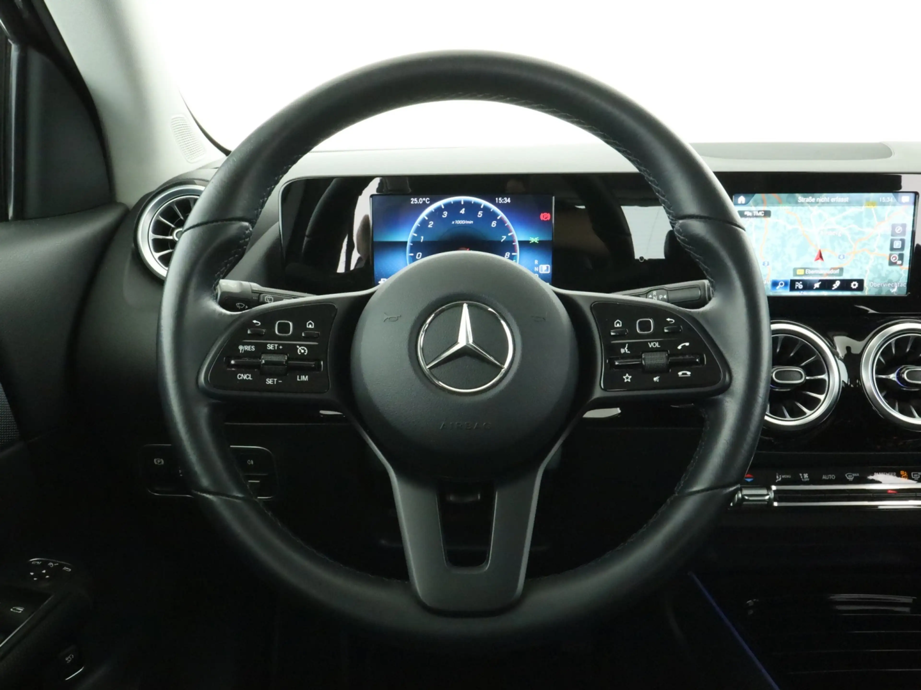 Mercedes-Benz GLA 250 e Style*AHK*LED*Park-Paket*Kamera*Sitzhz — photo 11
