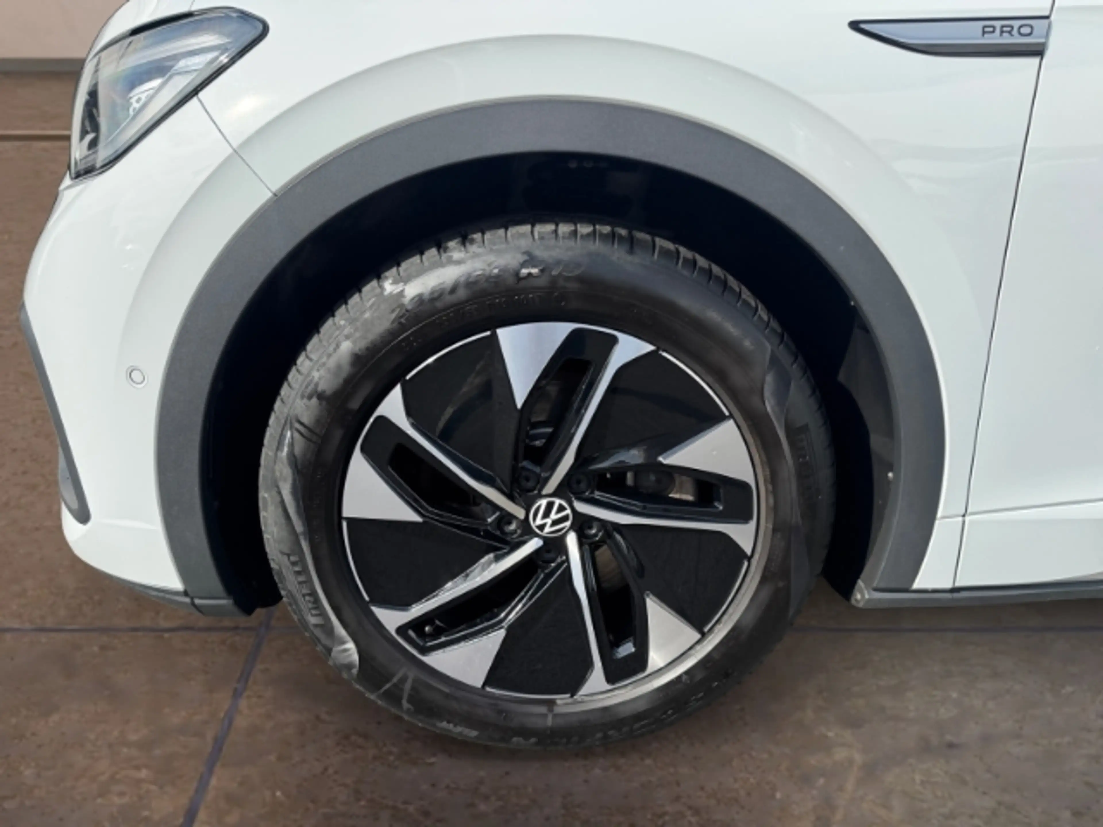 Volkswagen ID.5 Pro Performance IQ.LIGHT NAVI 19'' AHK 360° WÄRMEP — photo 8