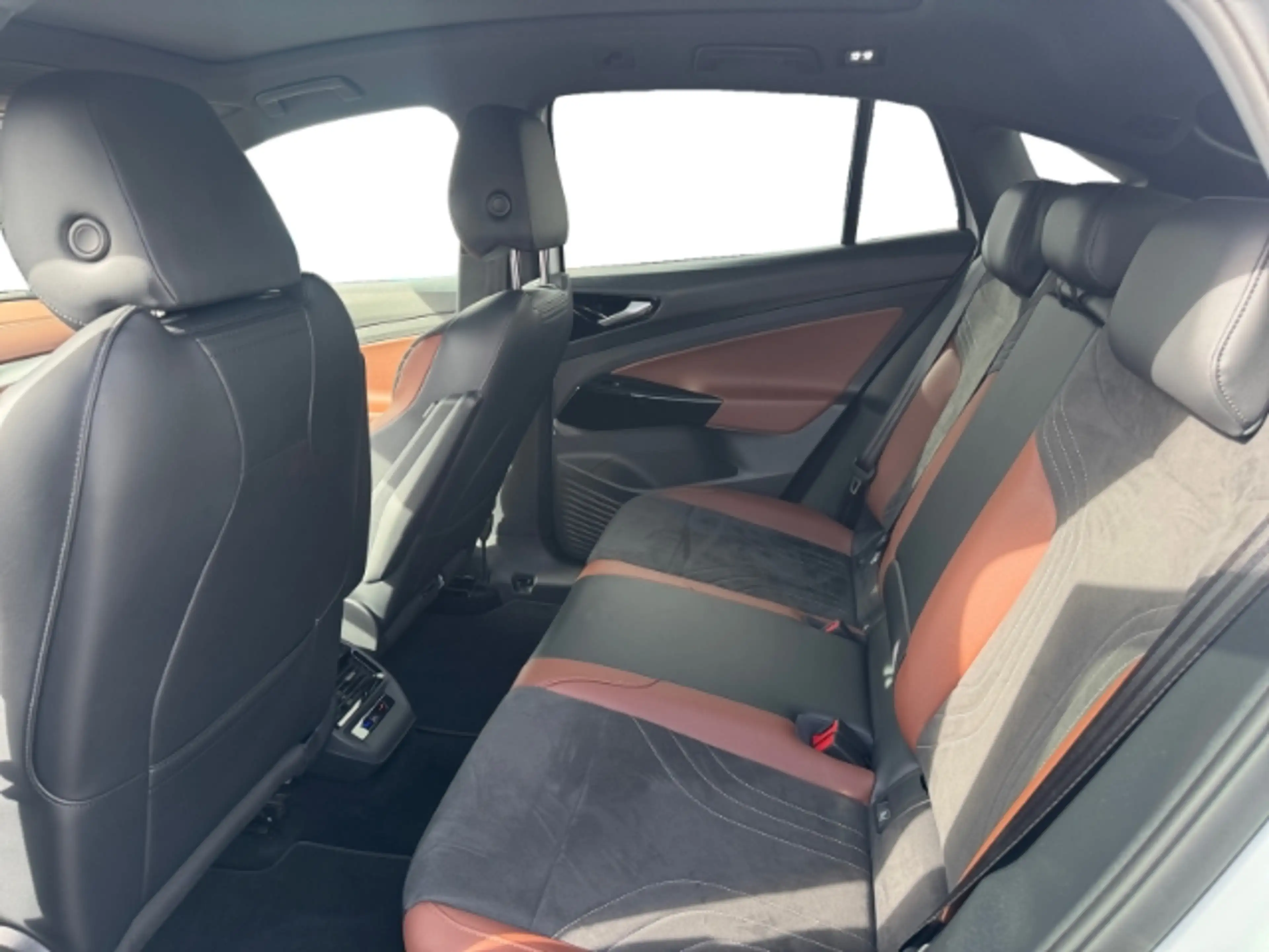 Volkswagen ID.5 Pro Performance IQ.LIGHT NAVI 19'' AHK 360° WÄRMEP — photo 20