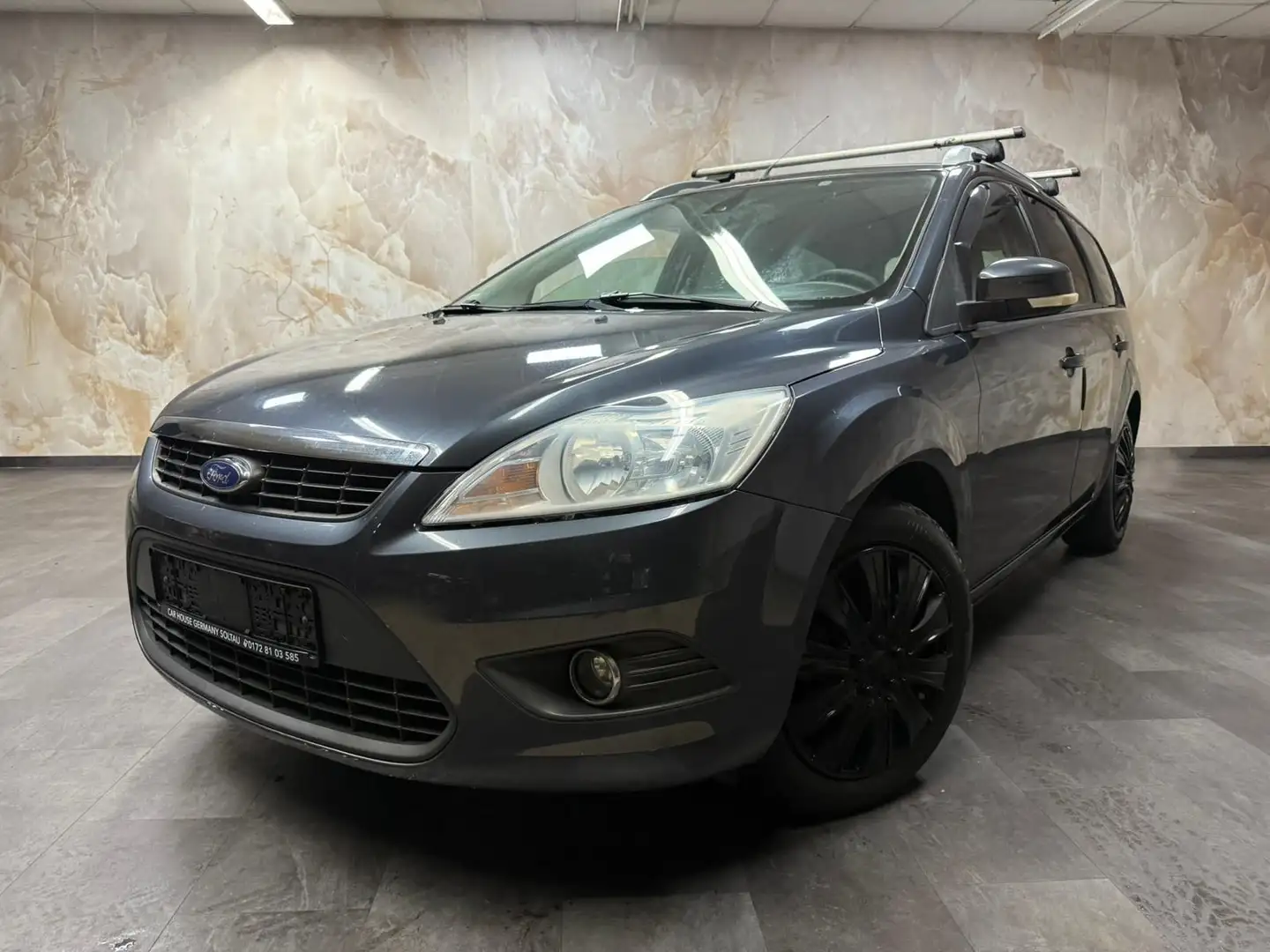 Ford Focus Turnier Viva+TÜV AU NEU+ Grau - 1