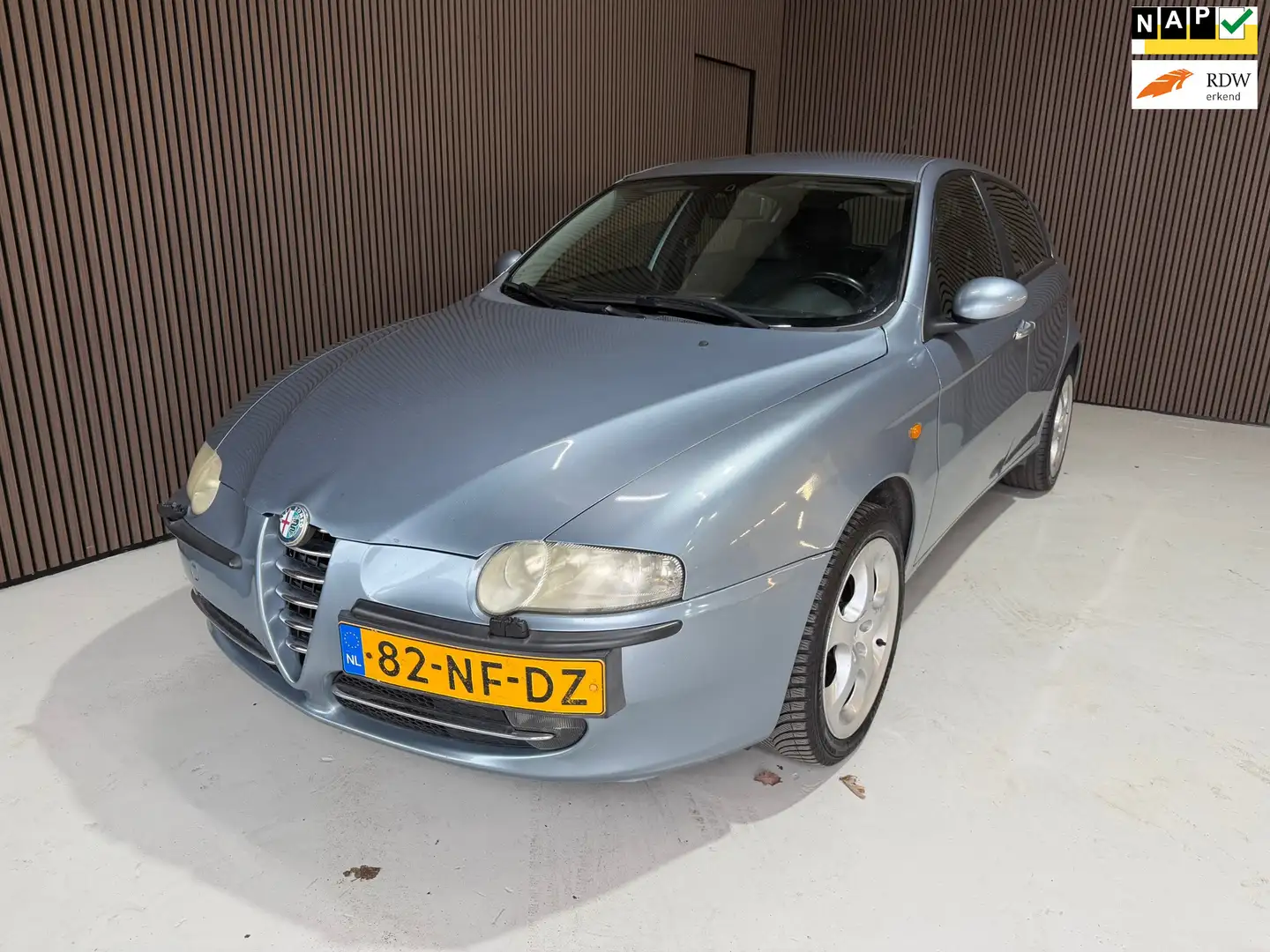 Alfa Romeo 147 1.6 T.Spark Edizione Limitata LEER CLIMA Nieuwe ap Blau - 1