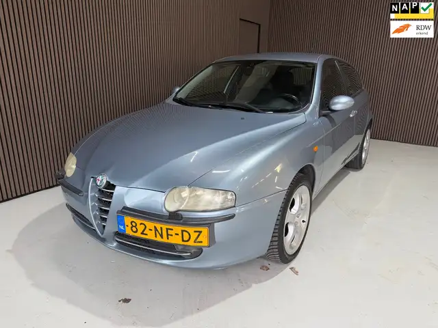Alfa Romeo 147 1.6 T.Spark Edizione Limitata LEER CLIMA Nieuwe ap