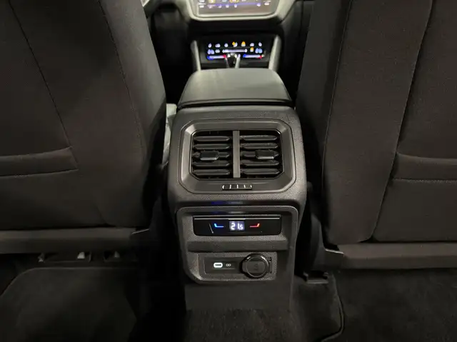 Volkswagen Tiguan Allspace view 29
