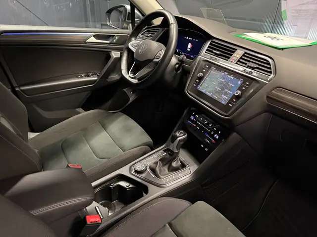 Volkswagen Tiguan Allspace view 12