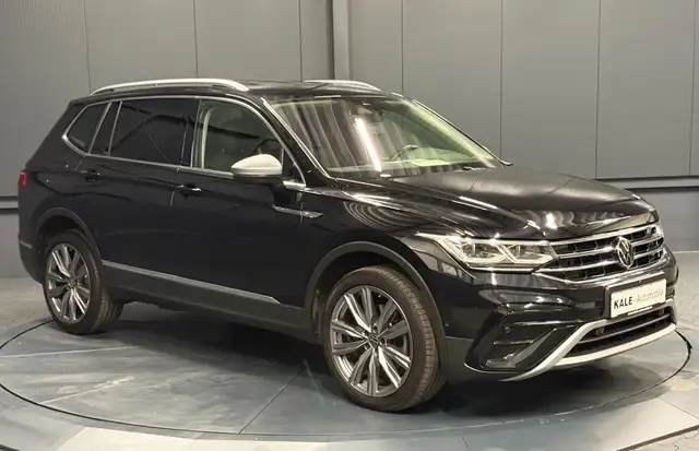 Volkswagen Tiguan Allspace view 9