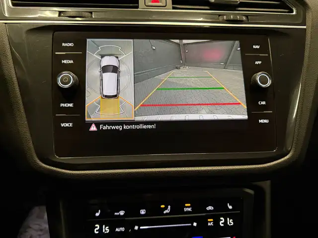 Volkswagen Tiguan Allspace view 15