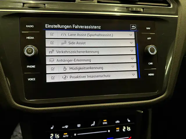 Volkswagen Tiguan Allspace view 20