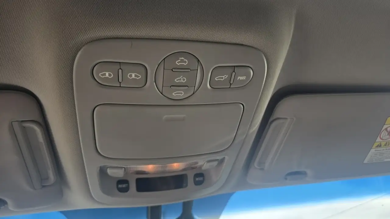 Kia Sedona снимка Kia Sedona