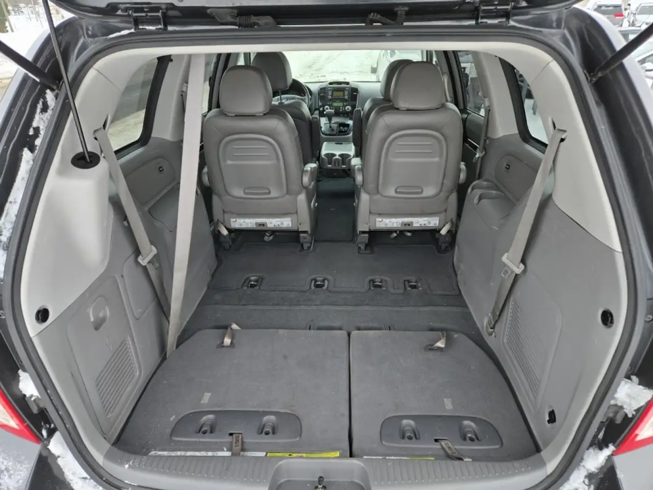 Kia Sedona снимка Kia Sedona