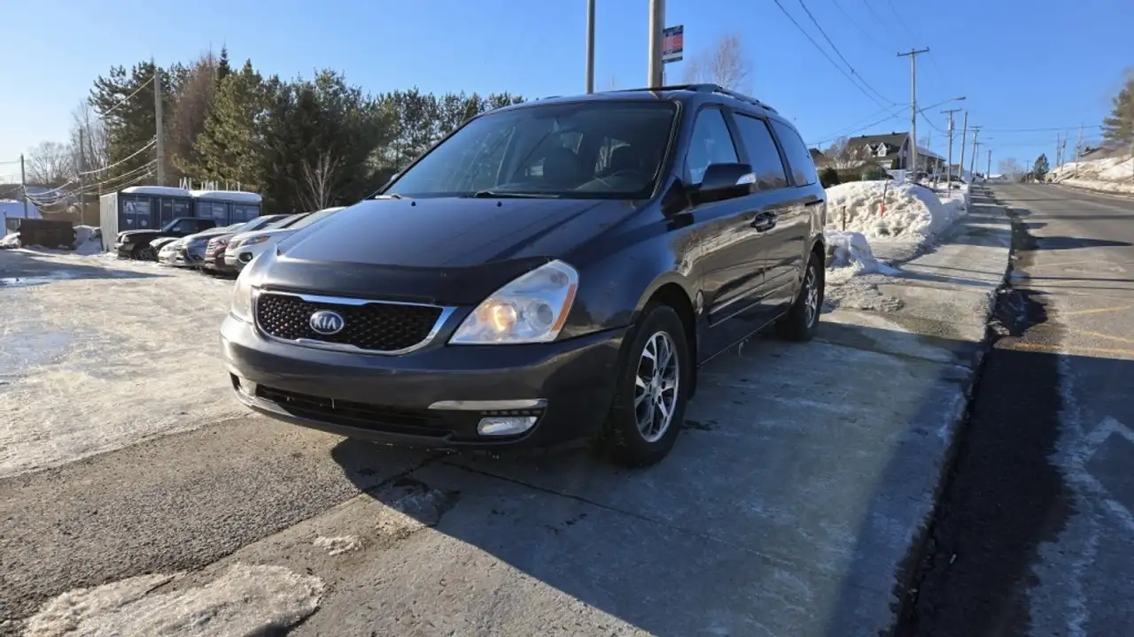 Kia Sedona снимка Kia Sedona
