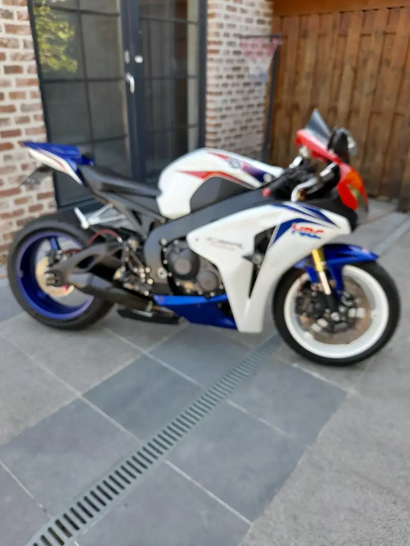 Honda CBR 1000 sortie carbone Alb - 1