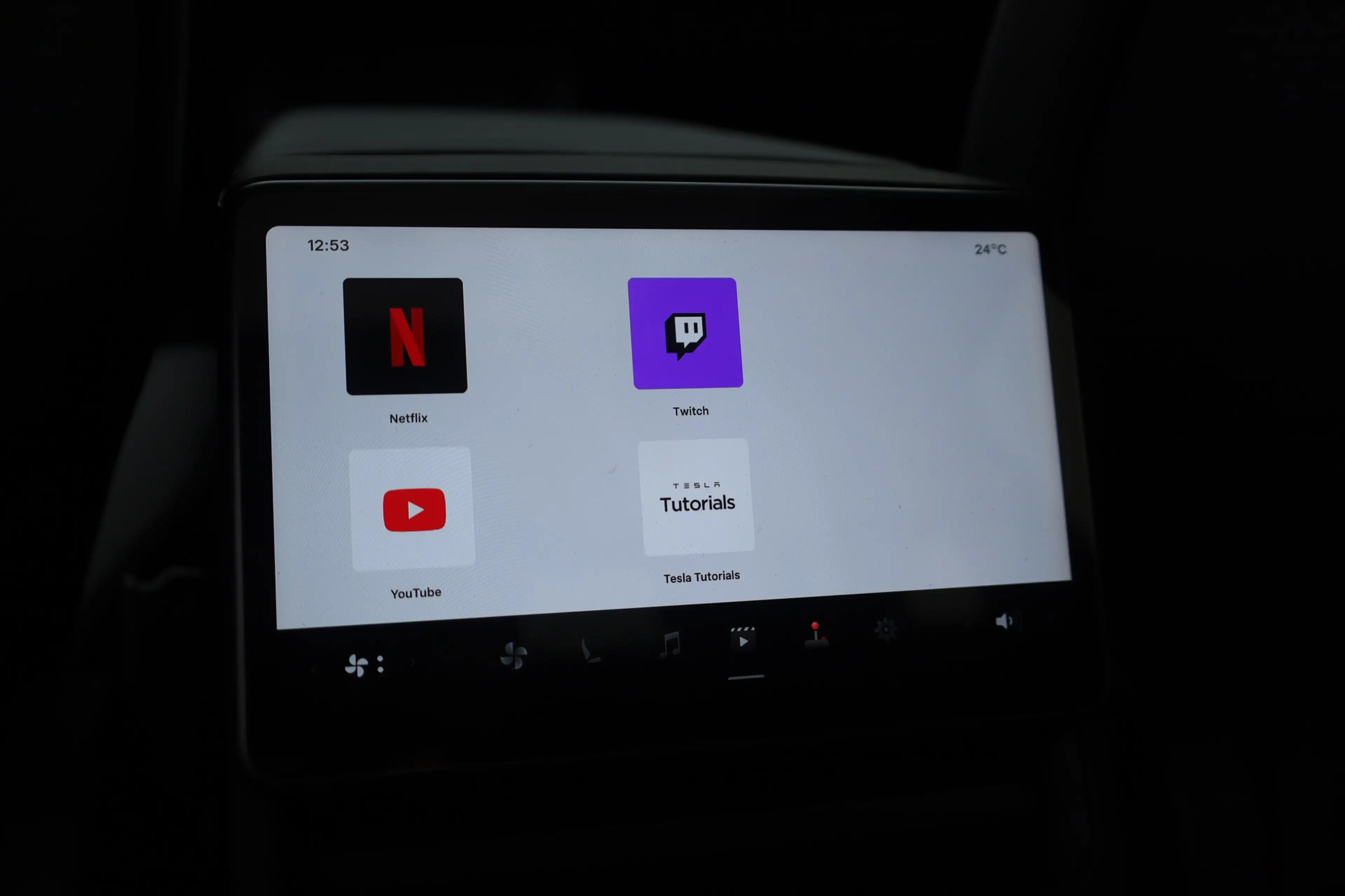 Tesla Model Y Premium Long Range RWD 75 kWh | Rijklaar! | Direct — photo 40