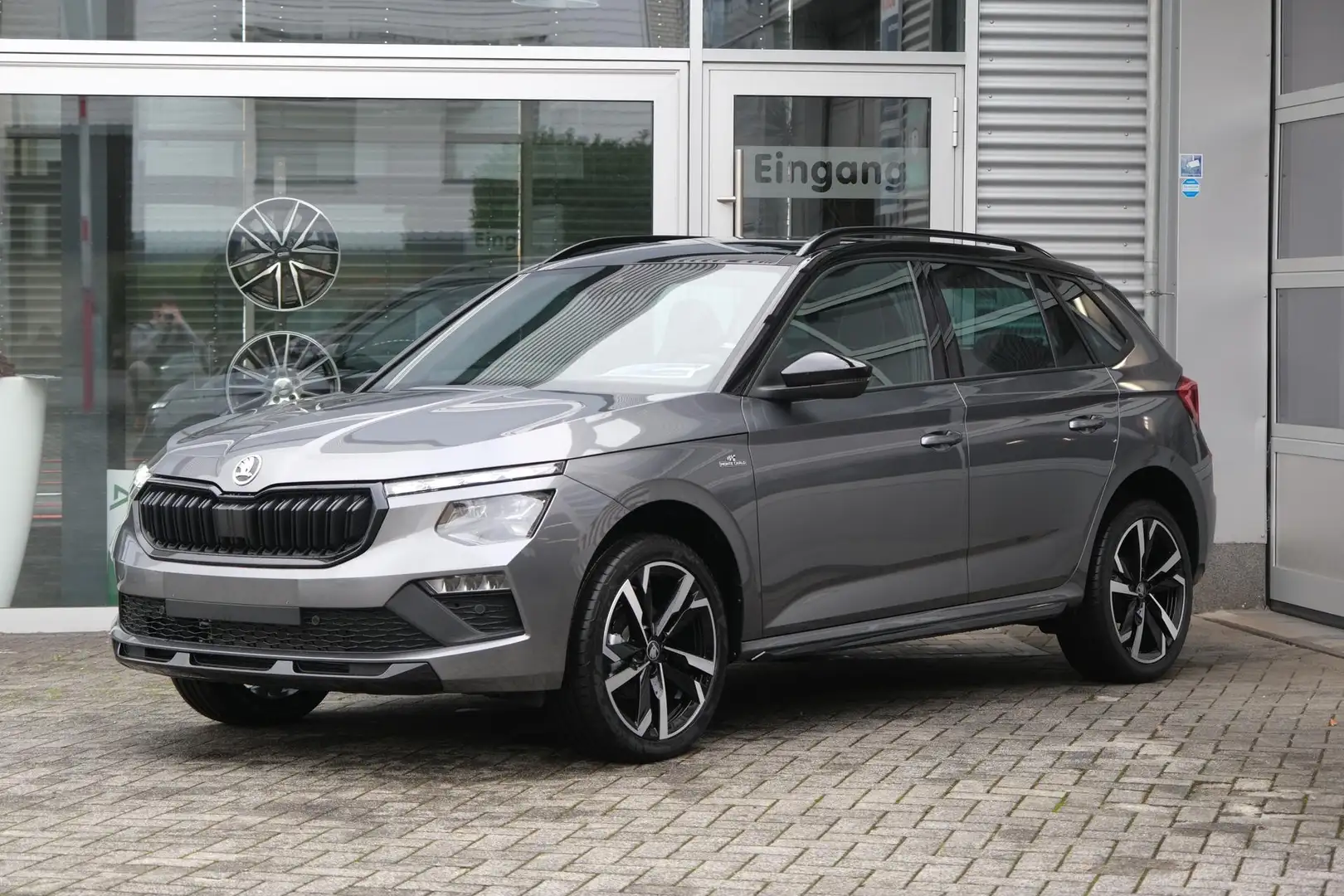 Skoda Kamiq Monte Carlo 1.5 TSI DSG AHK Matrix Panodach Kam... Grigio - 1