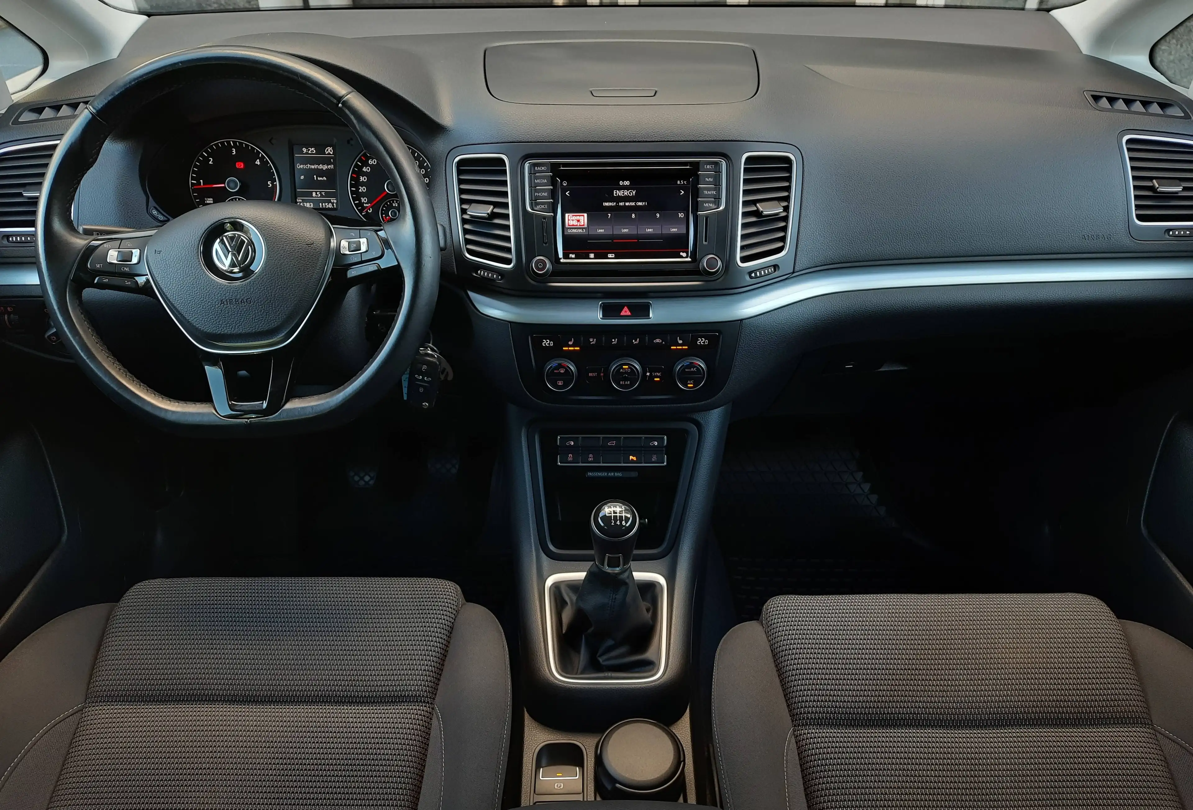 Volkswagen Sharan Comfortline 4Motion/7Sitz/AhK/Navi/Eu6/18" — photo 13