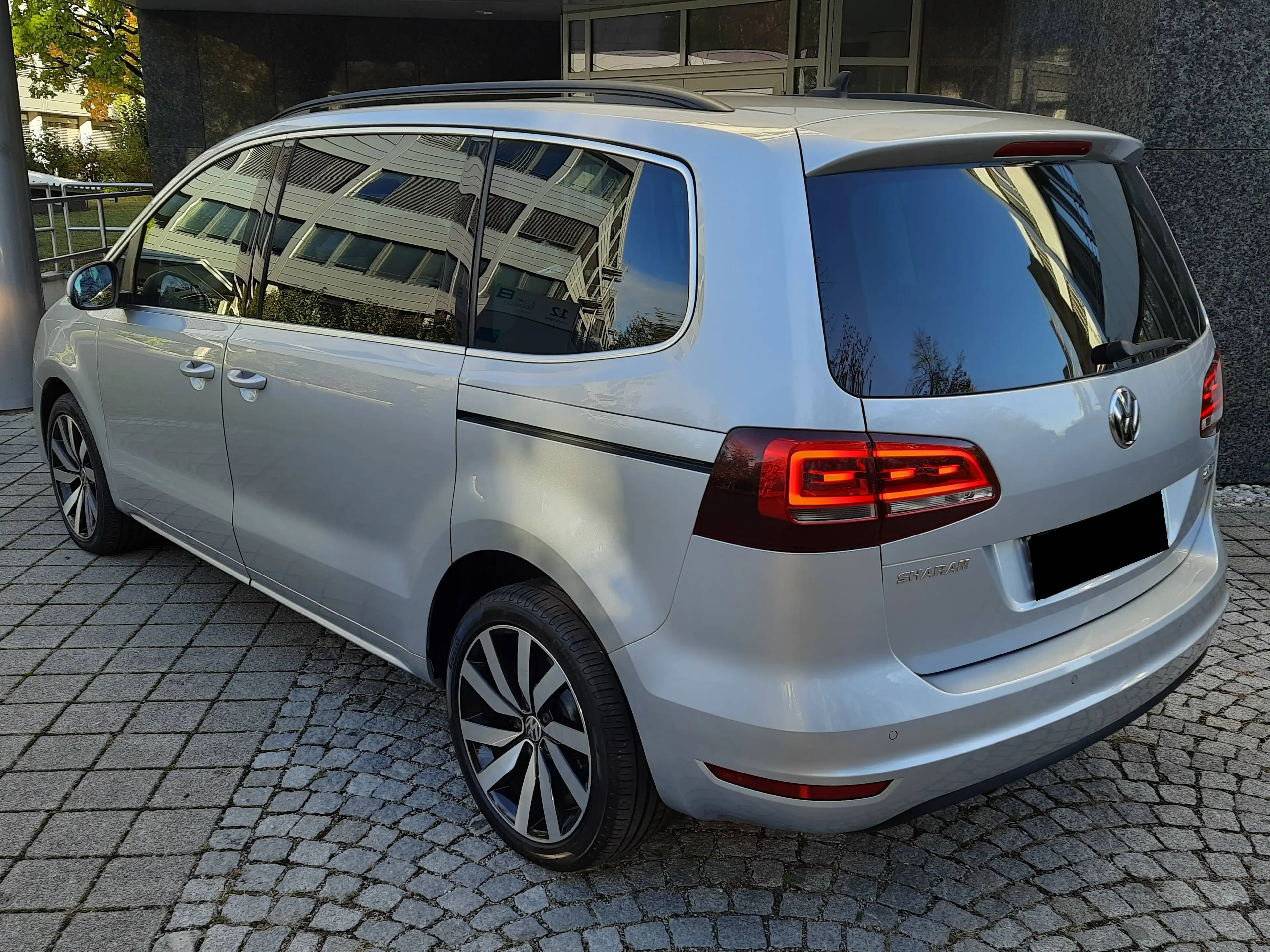 Volkswagen Sharan Comfortline 4Motion/7Sitz/AhK/Navi/Eu6/18" — photo 8