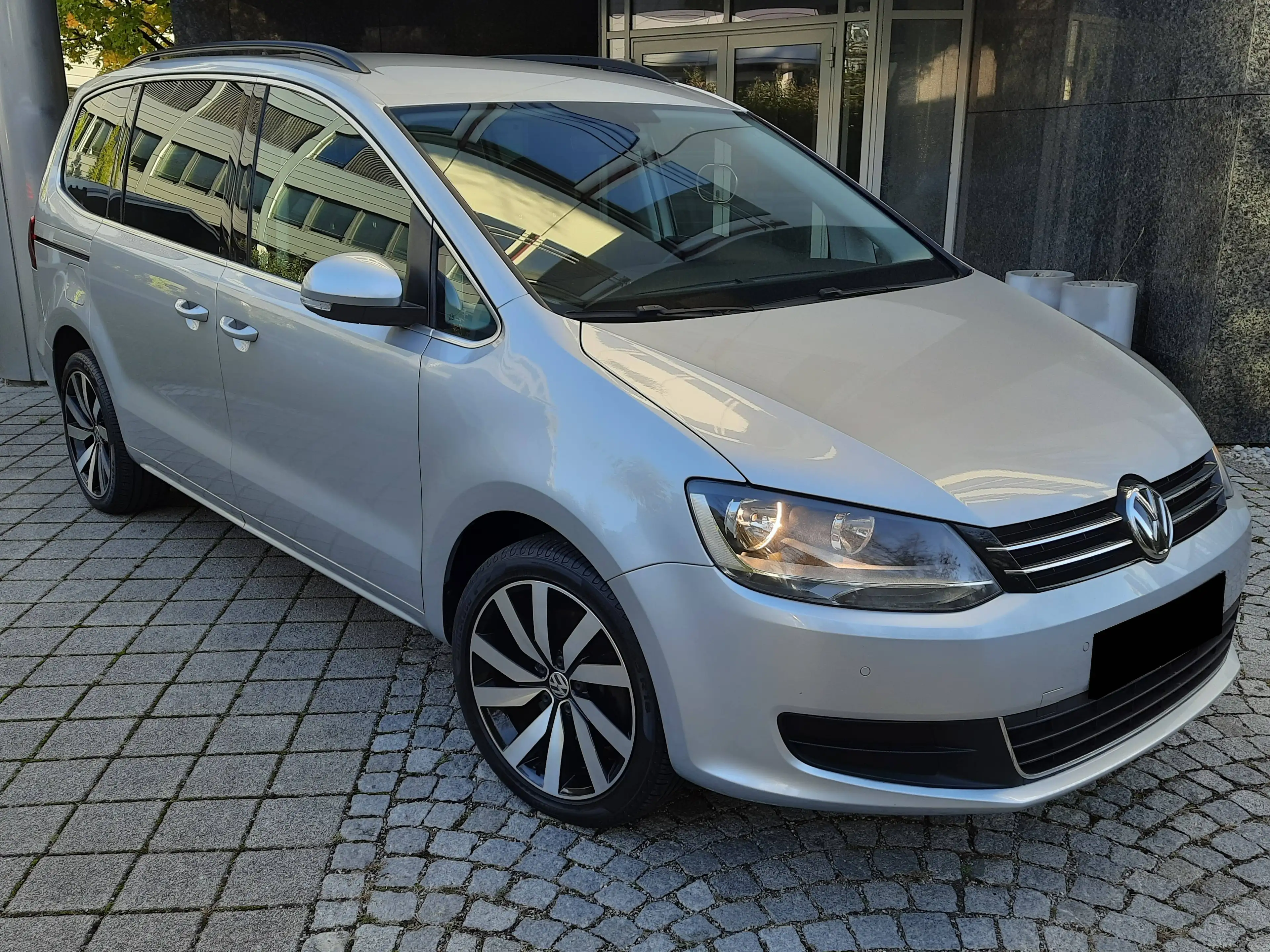 Volkswagen Sharan Comfortline 4Motion/7Sitz/AhK/Navi/Eu6/18" — photo 4