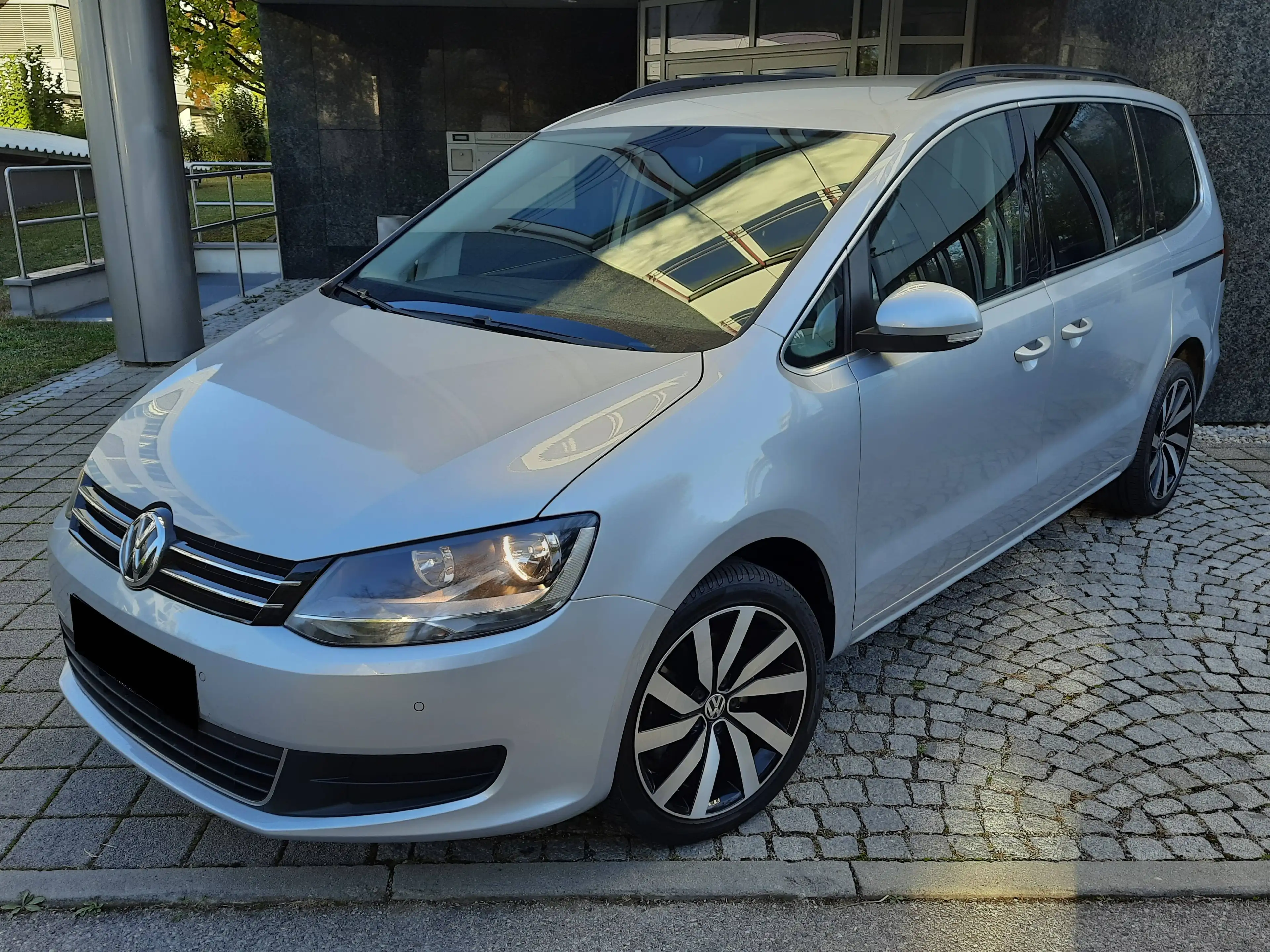Volkswagen Sharan Comfortline 4Motion/7Sitz/AhK/Navi/Eu6/18" — photo 2