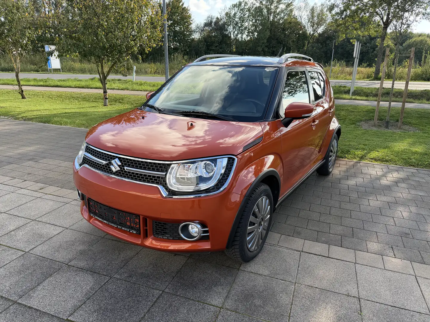 Suzuki Ignis Basic Orange - 1