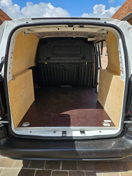 Peugeot Partner 1.2 BENZINE AUTOMAAT FULL OPTION 12355 excl BTW — photo 11
