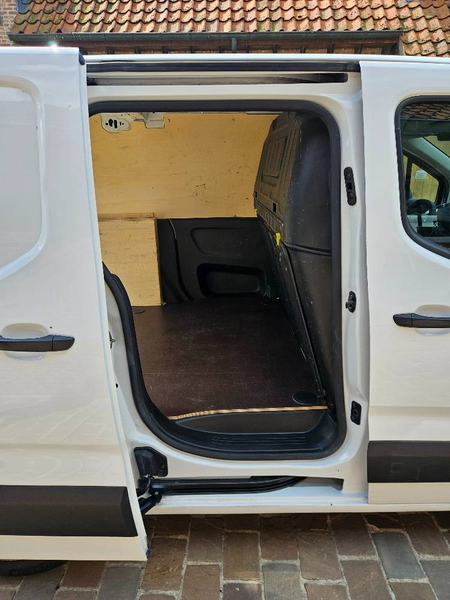 Peugeot Partner 1.2 BENZINE AUTOMAAT FULL OPTION 12355 excl BTW — photo 12