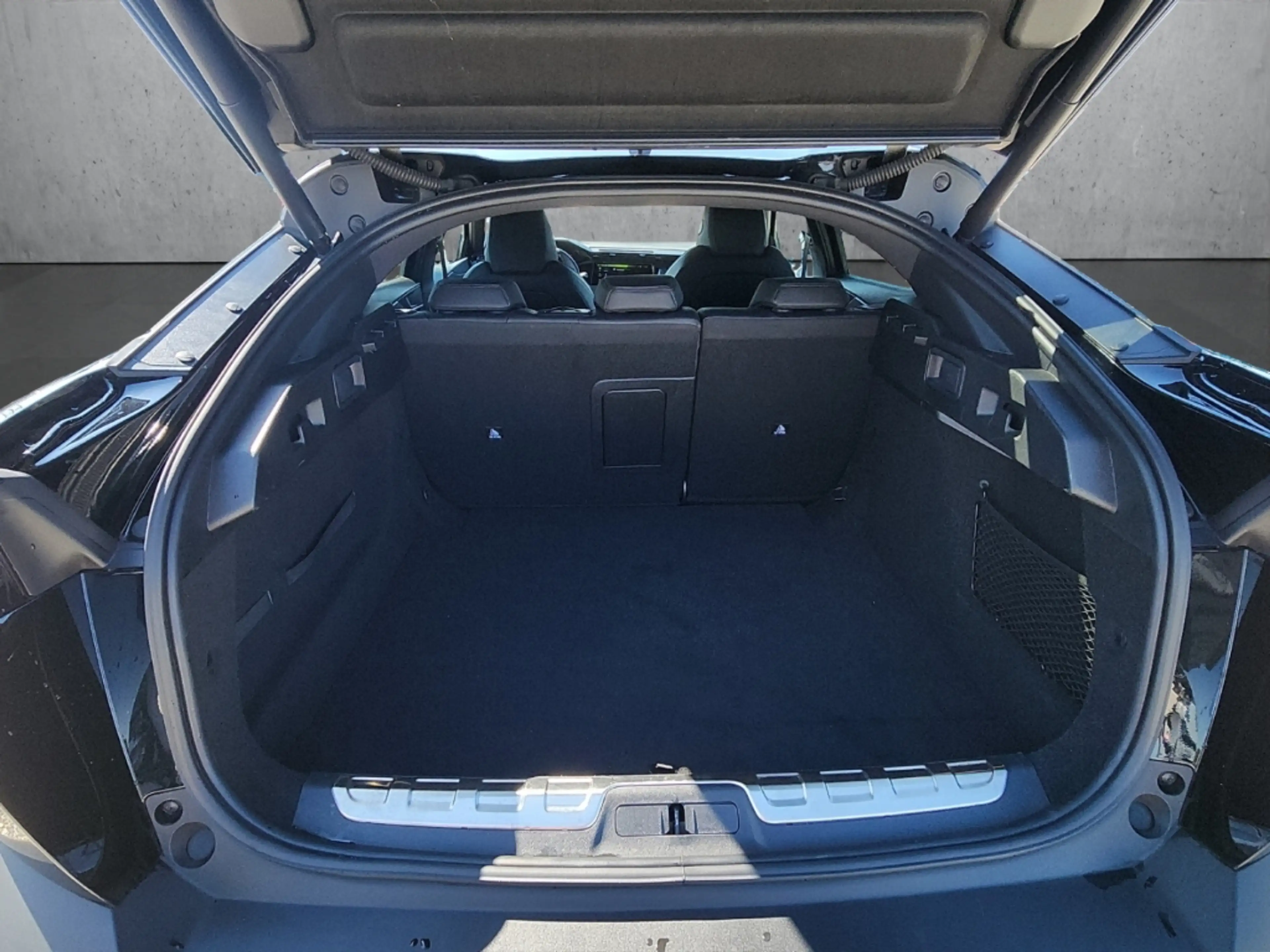 Peugeot 408 GT PureTech 130 EAT8 Navi Memory Sitze LED Blendfr — photo 7
