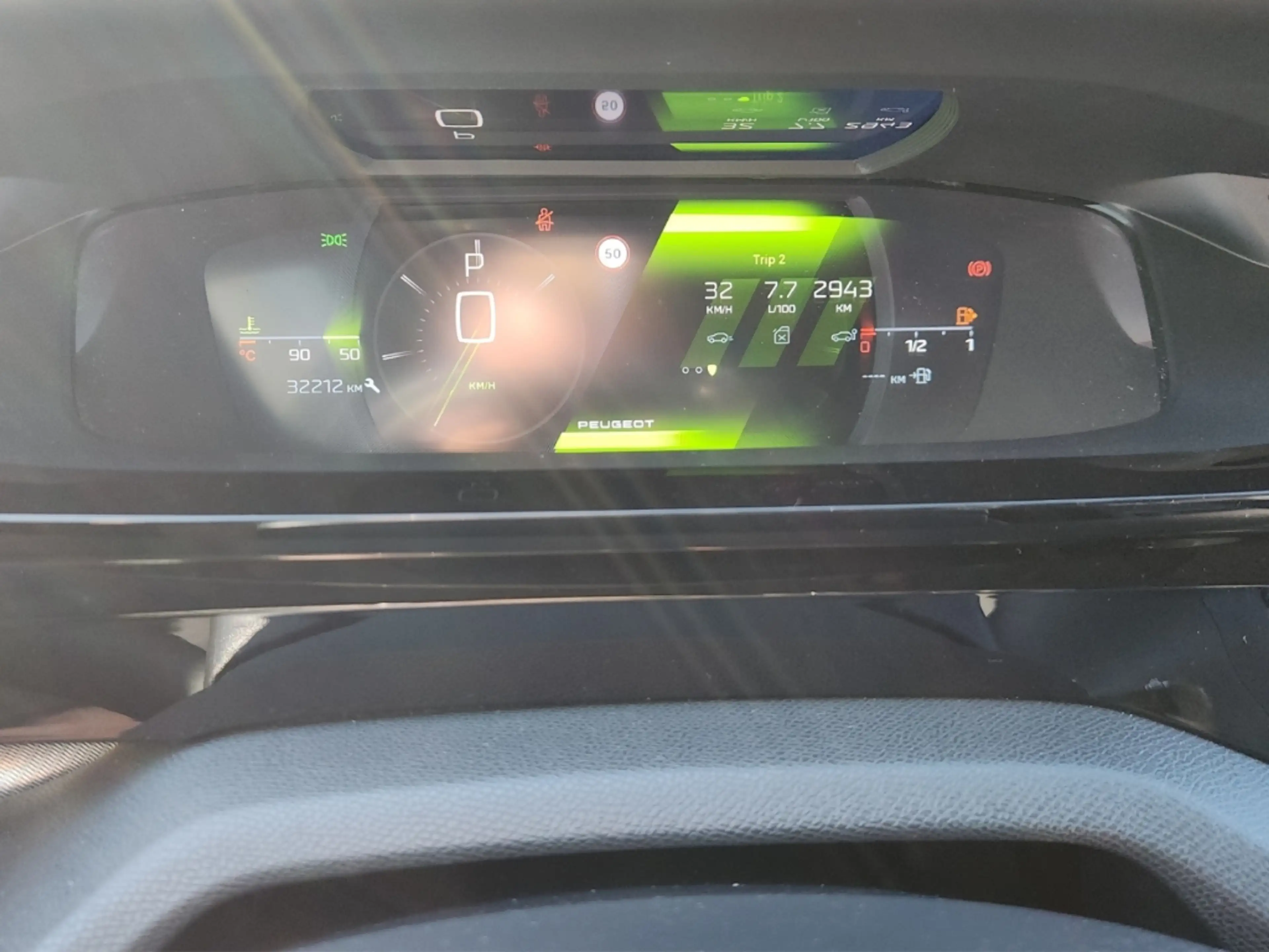 Peugeot 408 GT PureTech 130 EAT8 Navi Memory Sitze LED Blendfr — photo 15