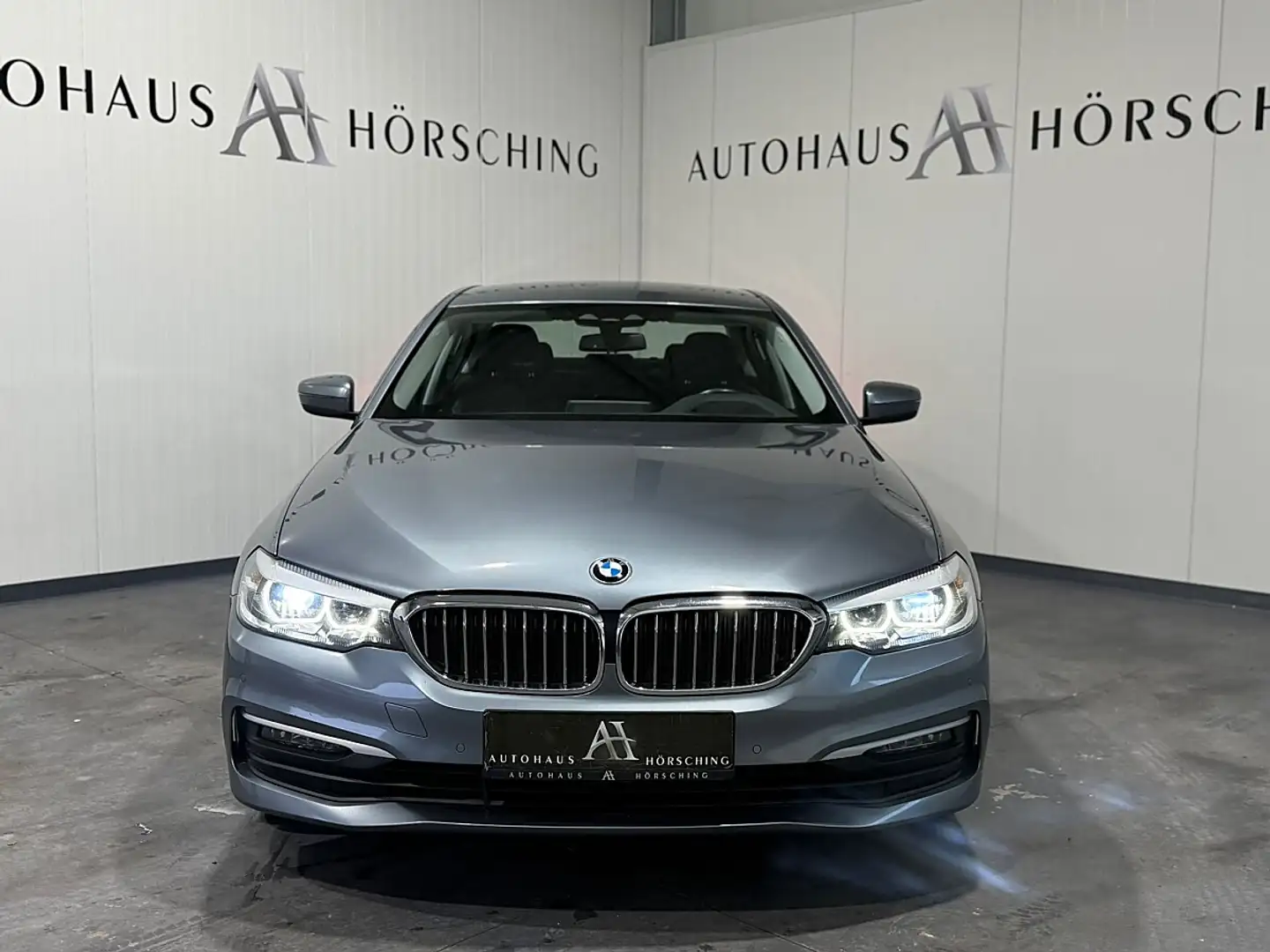 BMW 518 d Aut/Ambiente/Head-Up//Sportsitze//Rückfahrkamera Blau - 2