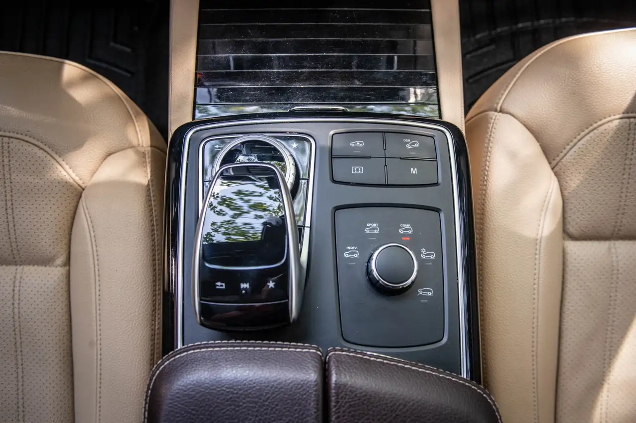 Mercedes-Benz GLE снимка Mercedes-Benz GLE