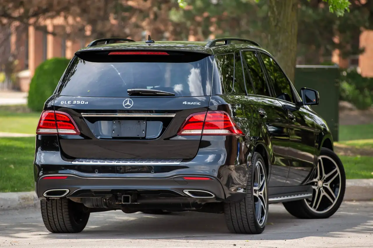Mercedes-Benz GLE снимка Mercedes-Benz GLE