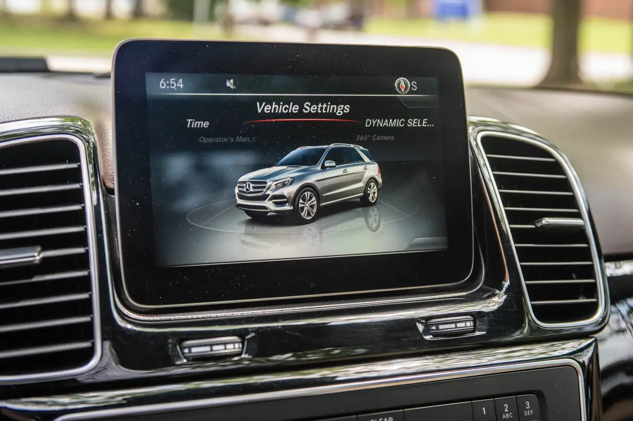 Mercedes-Benz GLE снимка Mercedes-Benz GLE