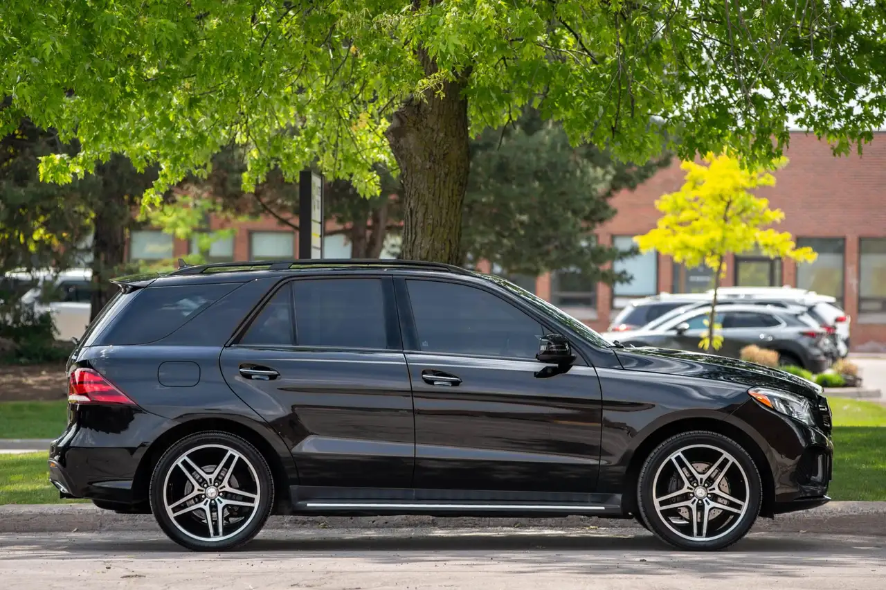 Mercedes-Benz GLE снимка Mercedes-Benz GLE