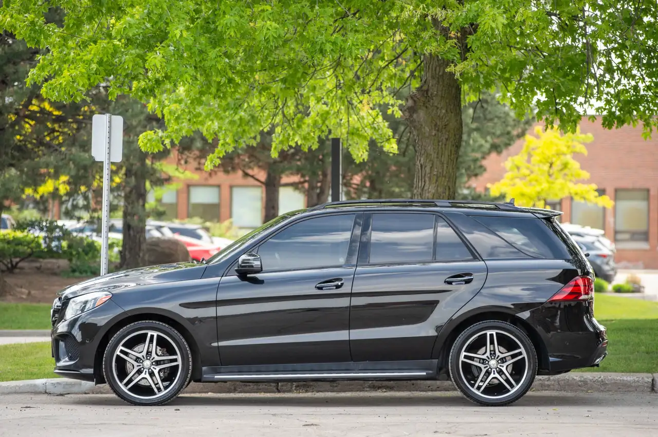 Mercedes-Benz GLE снимка Mercedes-Benz GLE