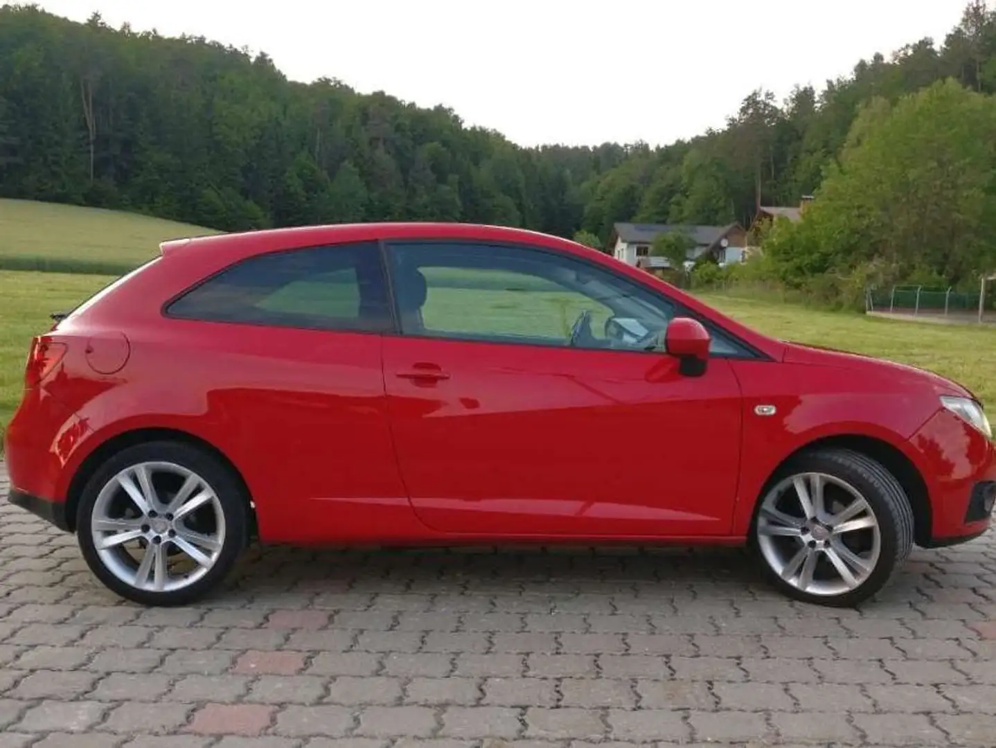 SEAT Ibiza Ibiza SportCoupé Sport 1,6 TDI CR Sport Czerwony - 1