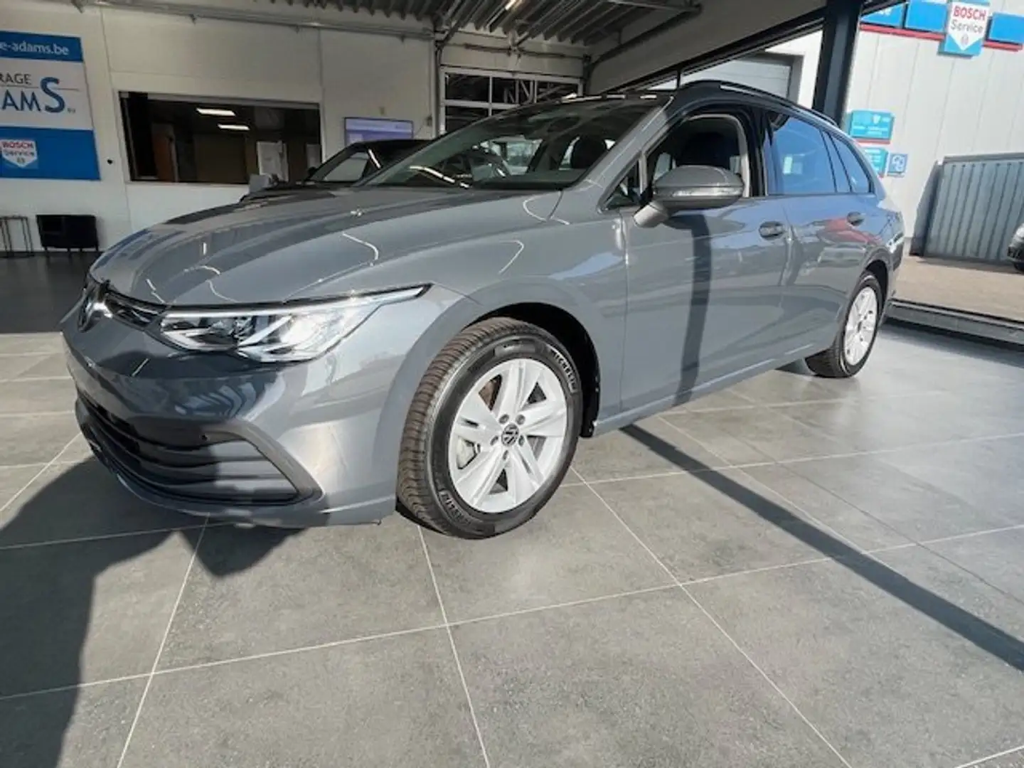 Volkswagen Golf Variant SW 1.0 eTSI Life Business OPF DSG Grijs - 1