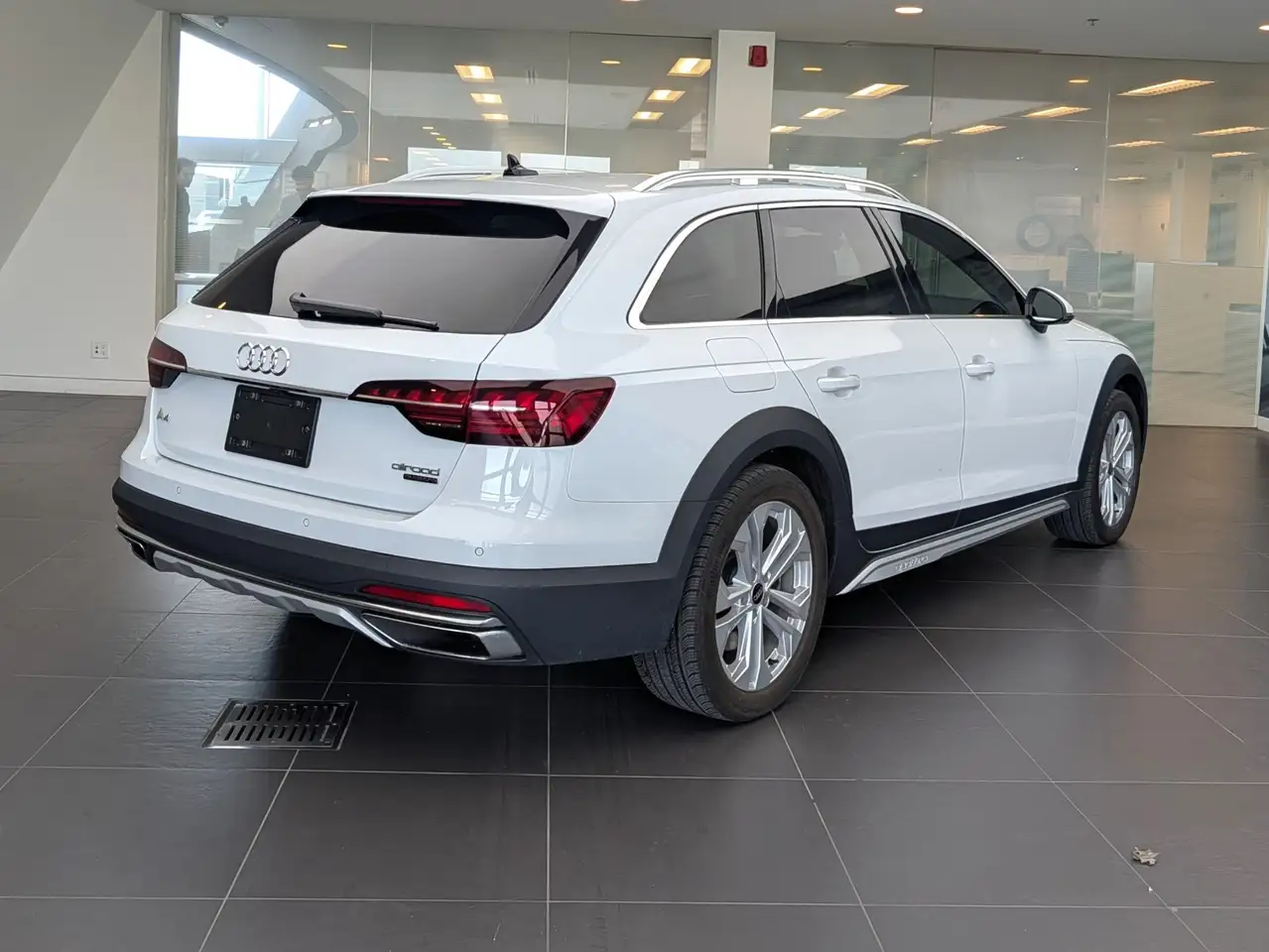Audi A4 allroad снимка Audi A4 allroad